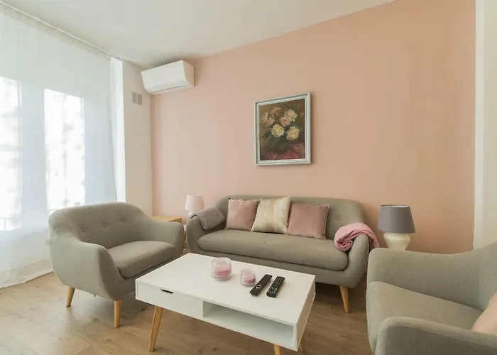 Chic And Spacious In - Patriarh Evtimiy By Flat Mаnager 公寓 *